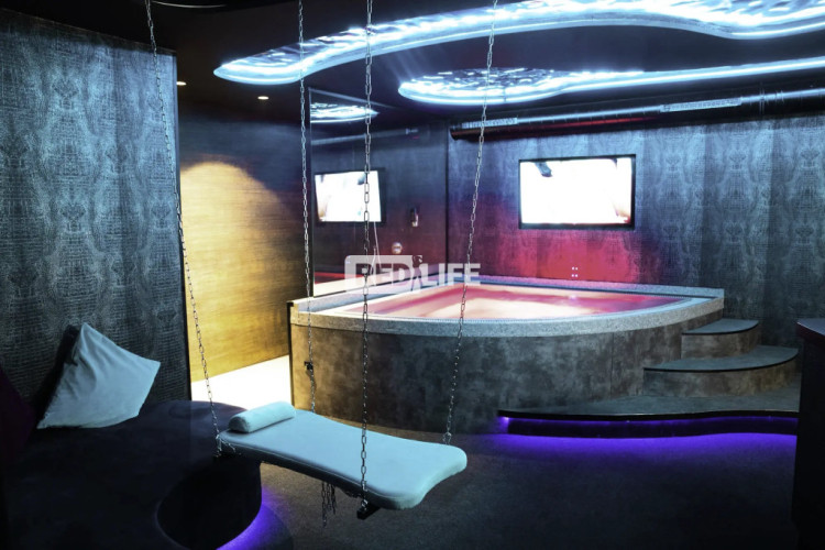 eskorta Maximus Nightclub praca erotyczna
