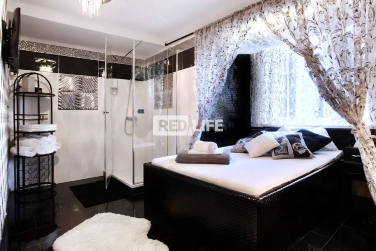 prywatnym apartamencie reklama premium Simplytop